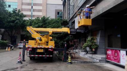 廣州高空作業(yè)車、吊籃車與升降平臺(tái)租賃服務(wù)詳解