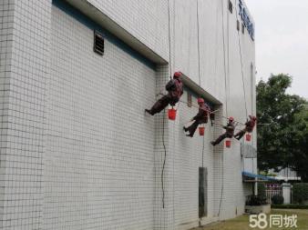 高空作業證與外墻施工安全 蜘蛛人、打膠防水與吊籃租賃的行業解析